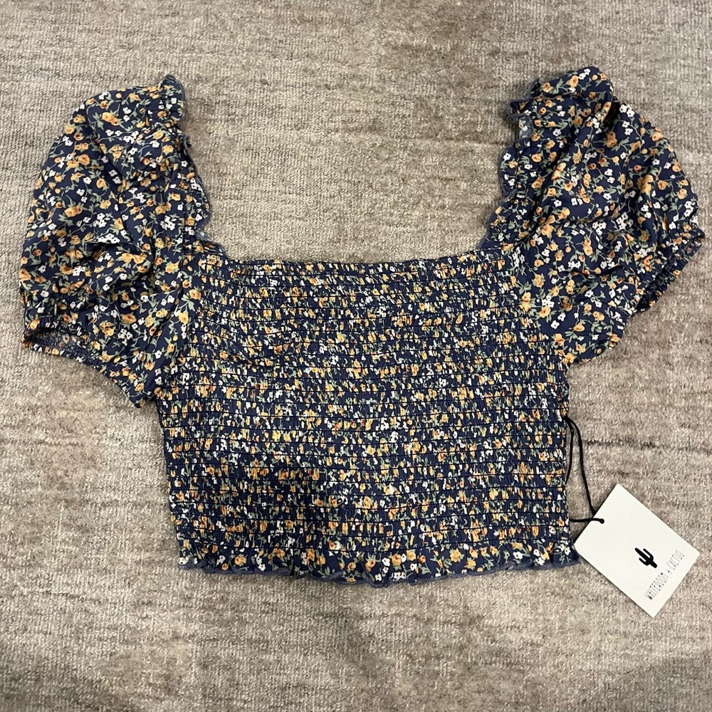 Floral rayon crop shirt with bubble sleeve